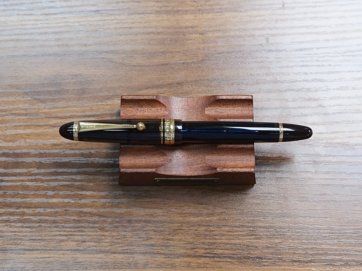 Pilot Custom 823 Fountain Pen Capped on Pen Stand