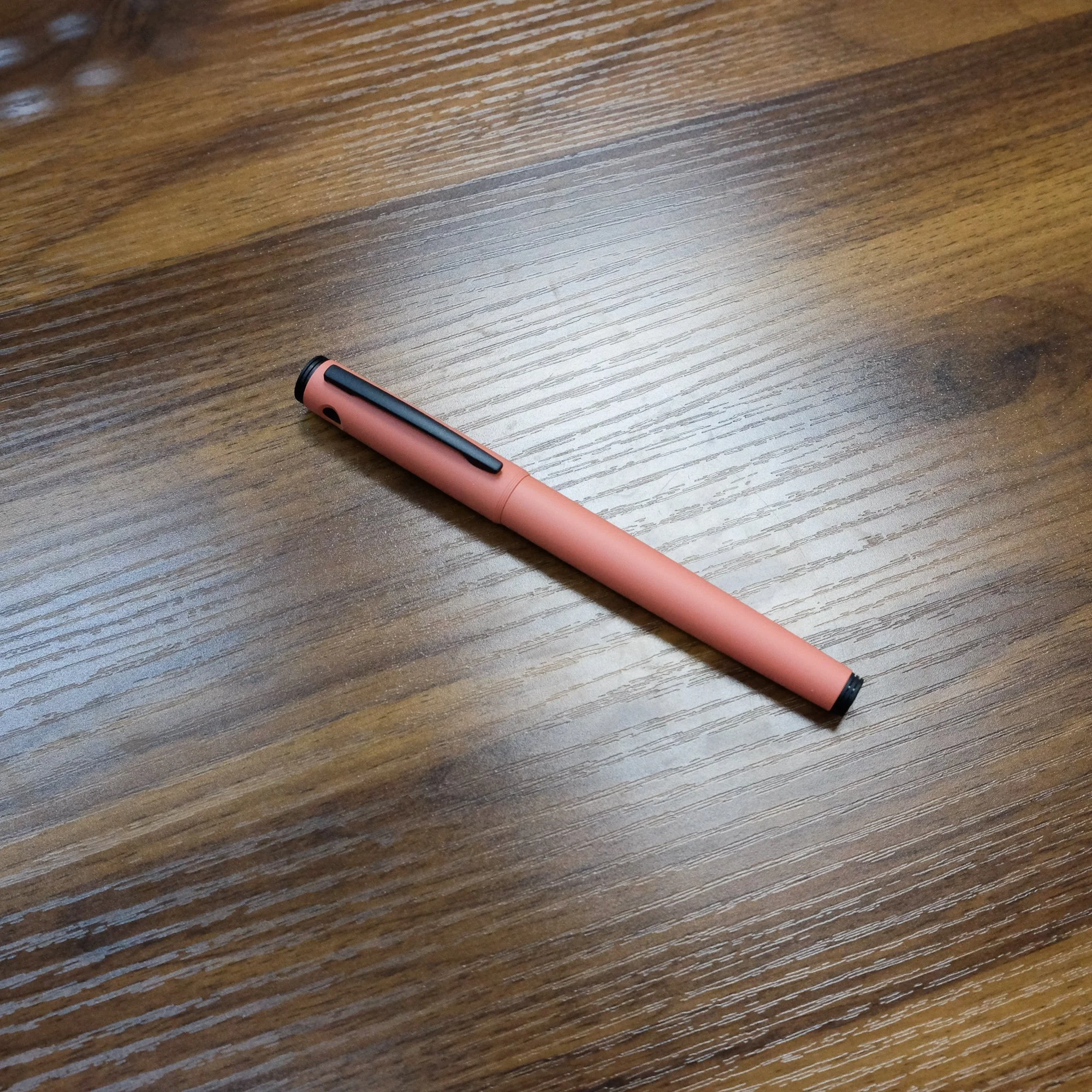 Pilot Explorer Coral Matte