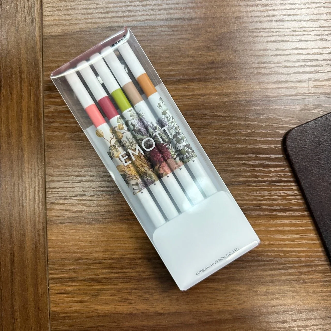 Uni EMOTT No. 10 Botanical Color