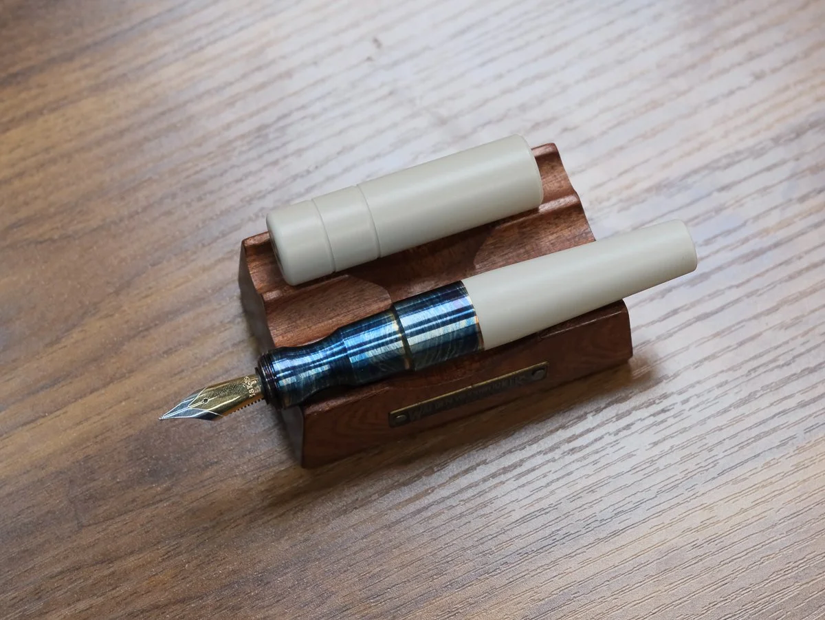 Kasama Una Fountain Pen with Peek