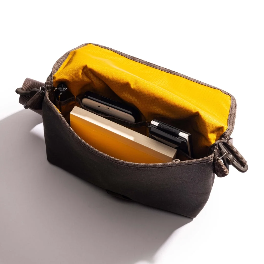 Lochby Field Sling Brown Interior