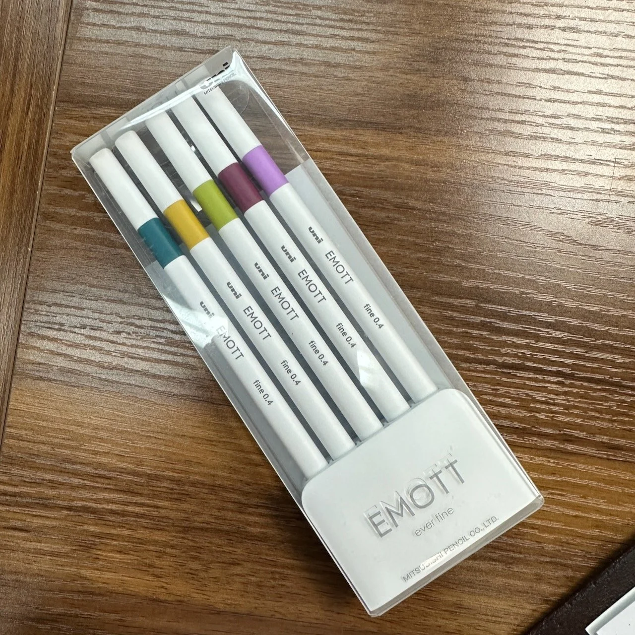 Uni EMOTT No. 8 Retro Color