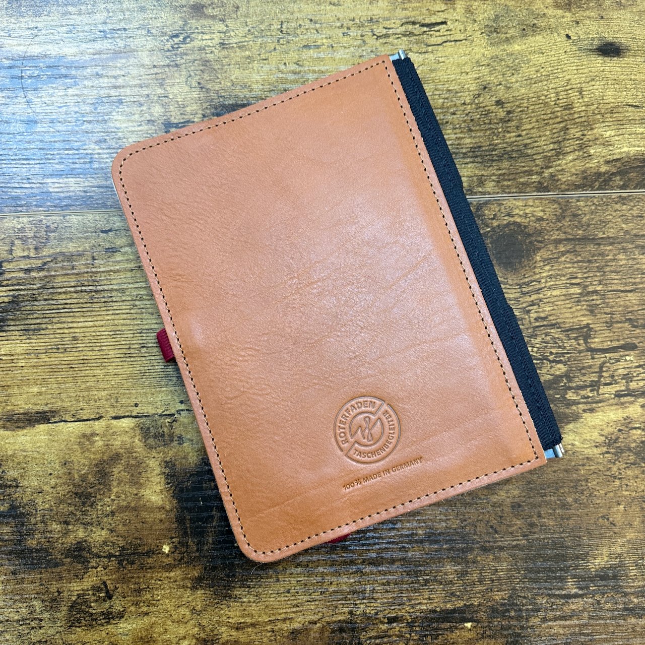 Roterfaden Taschenbegleiter LTD_036 Cognac Leather Reverse