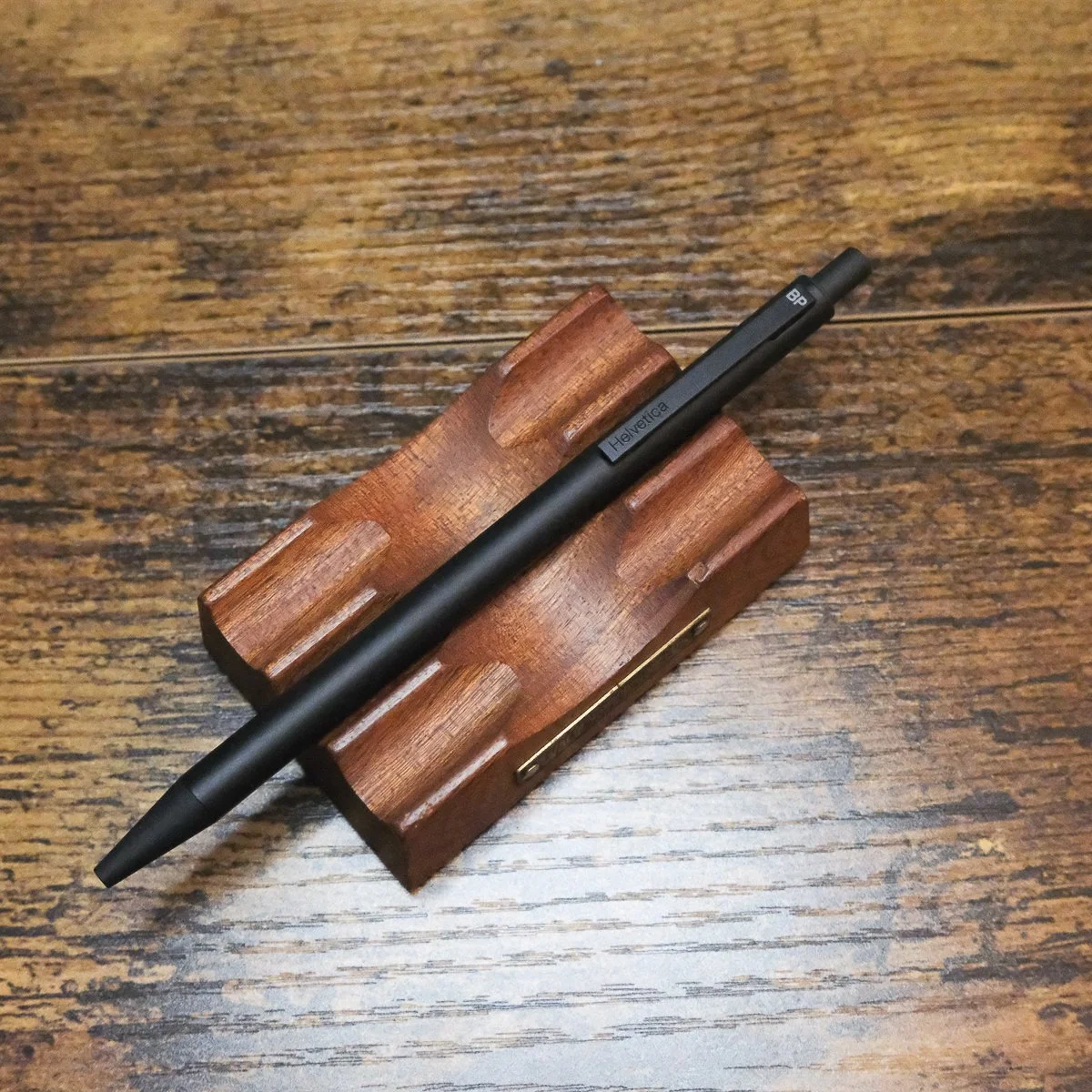 Itoya Helvetica Ballpoint (Black)