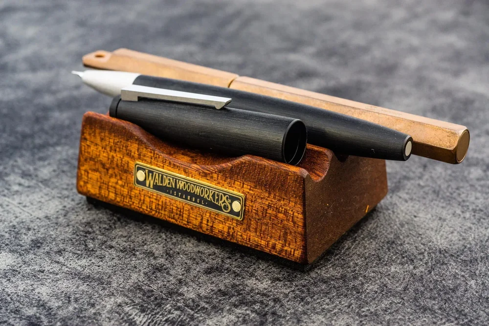 Galen Leather Mahogany Pen Rest (3 Pens) — The Gentleman Stationer