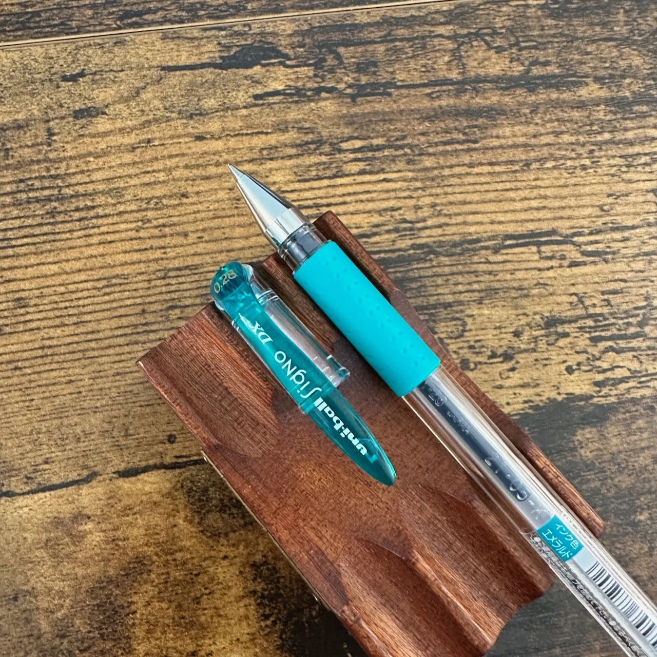 Uni Signo DX Gel Pens .28mm Emerald