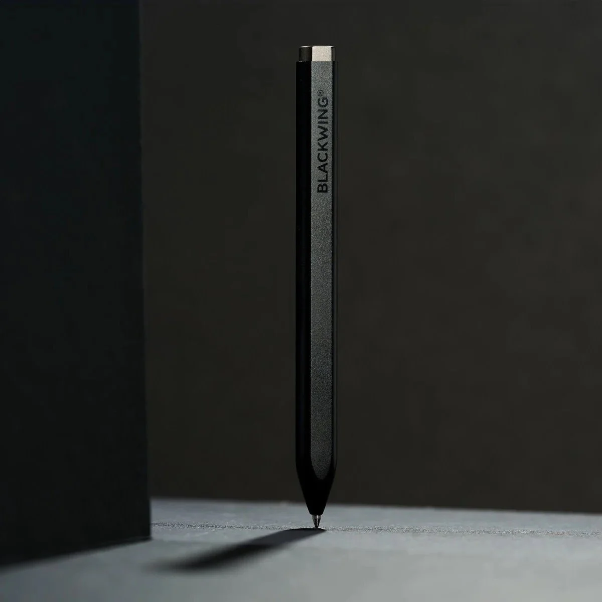 Blackwing Pen Vertical