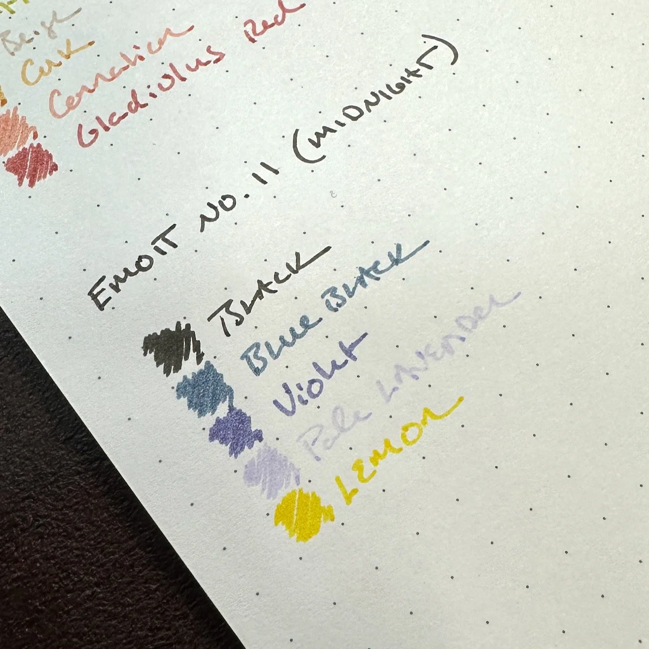 Uni EMOTT No. 11 Midnight Color Swatch