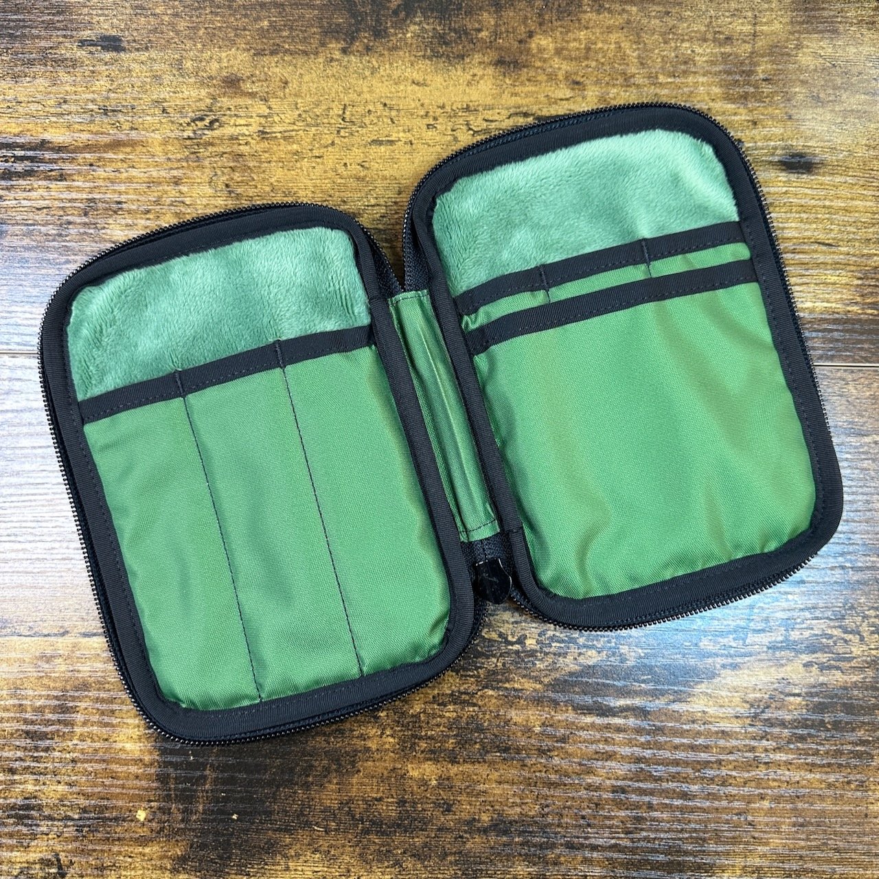 Rickshaw Bagworks Clouds Green Open