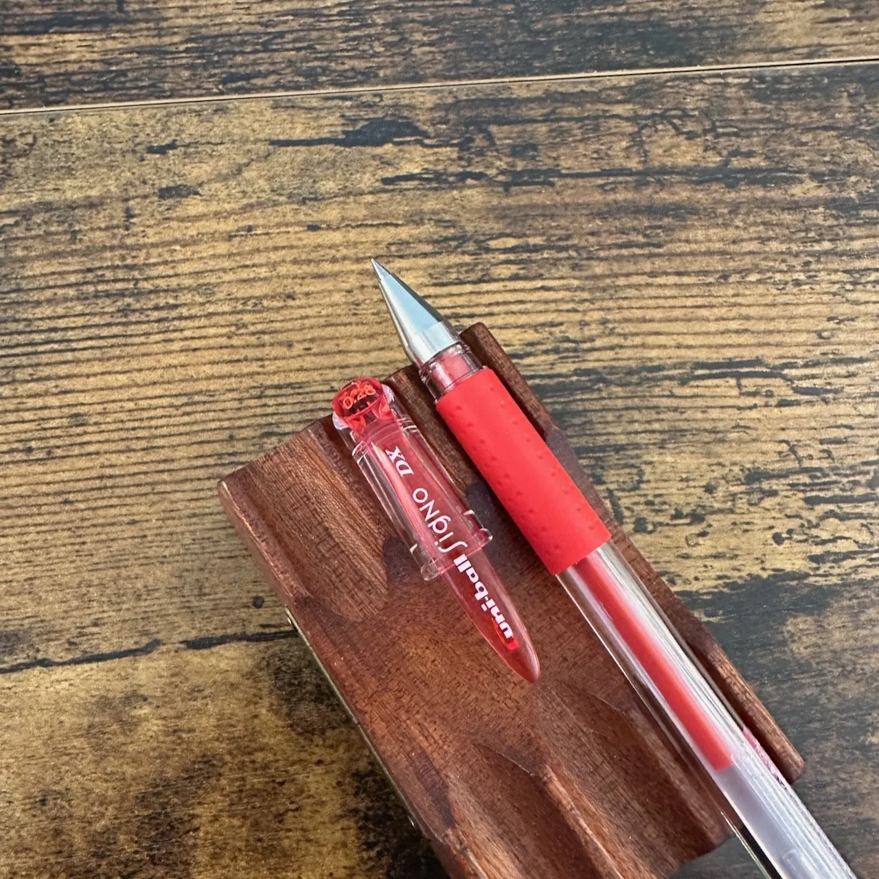 Uni Signo DX Gel Pens .28mm Red