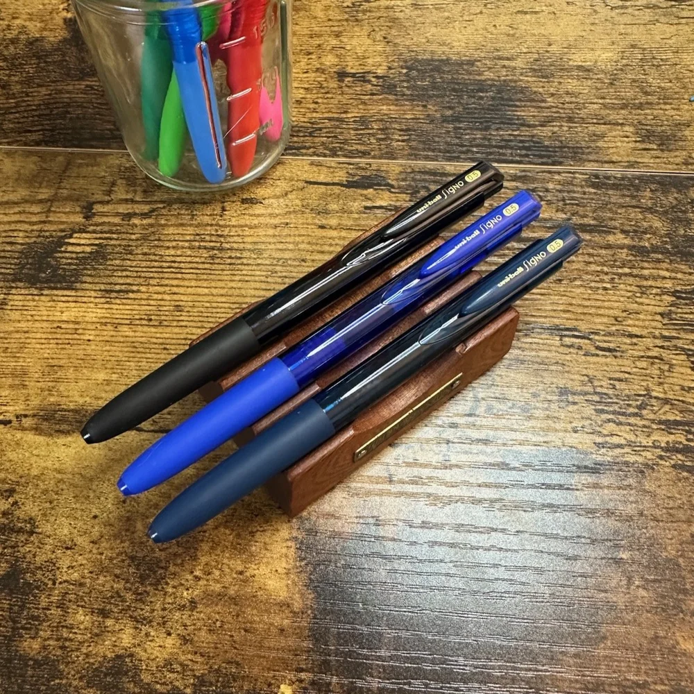 Uni Signo RT1 Gel Pens — The Gentleman Stationer