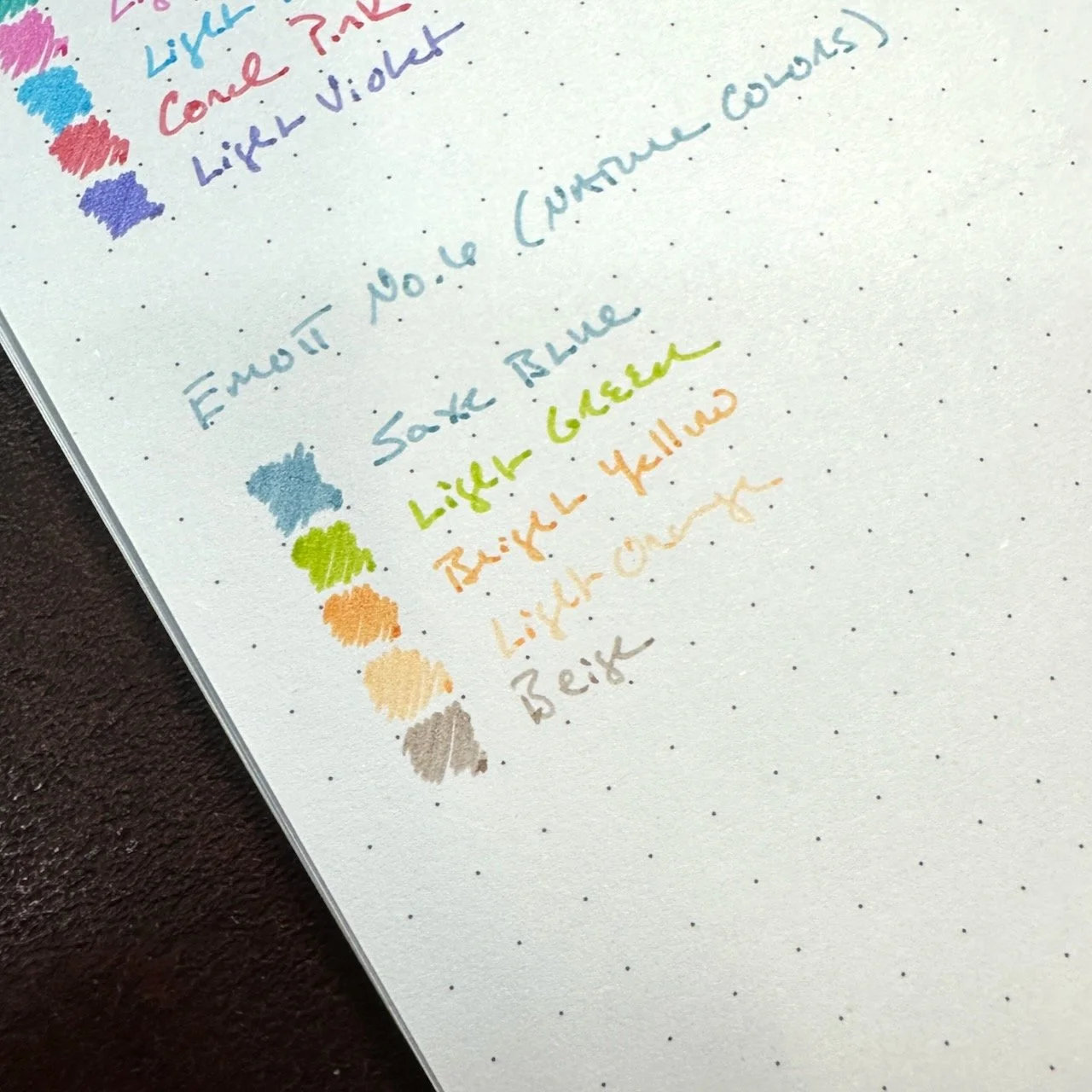 Uni EMOTT No. 6 Nature Color Swatch