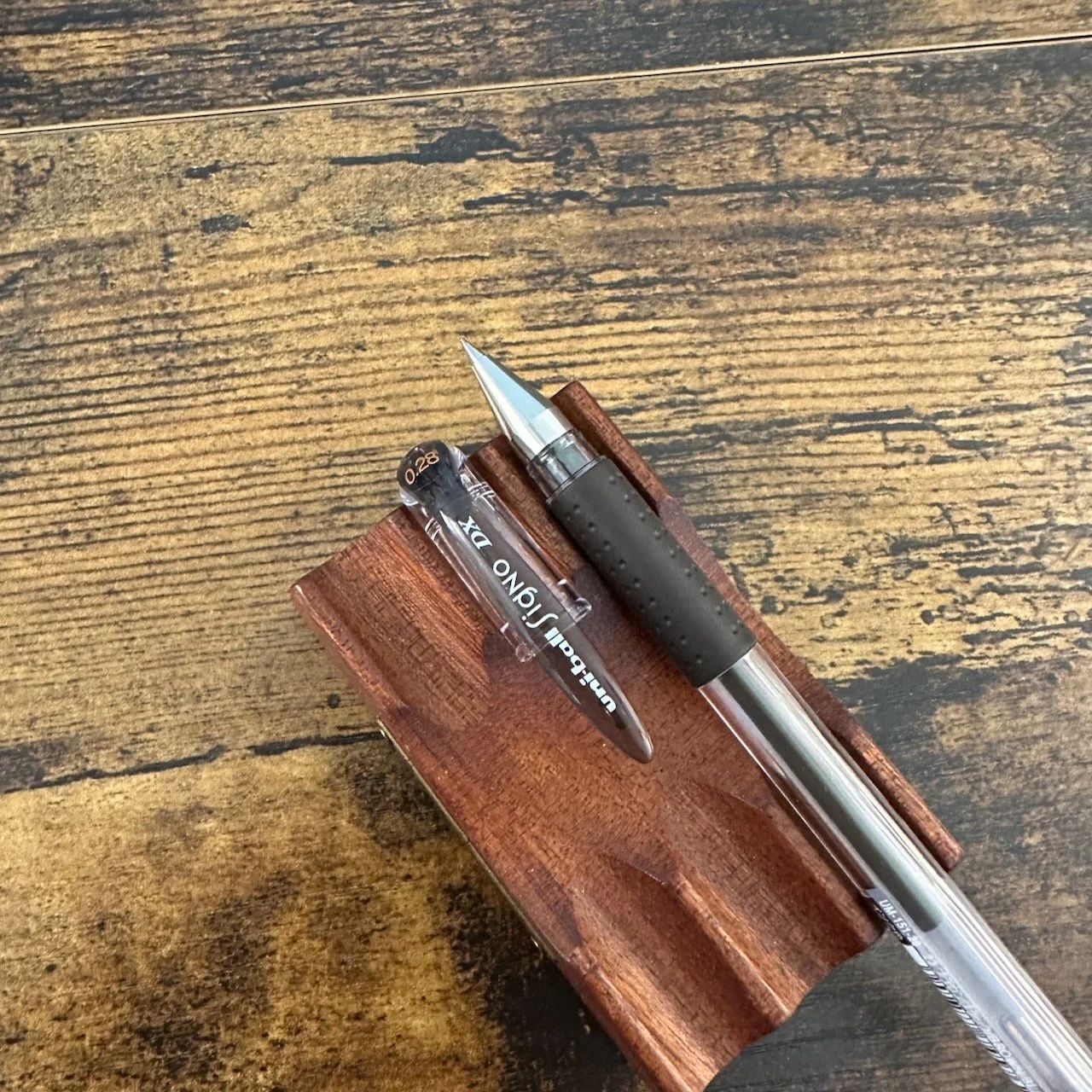 Uni Signo DX Gel Pens .28mm Brown Black