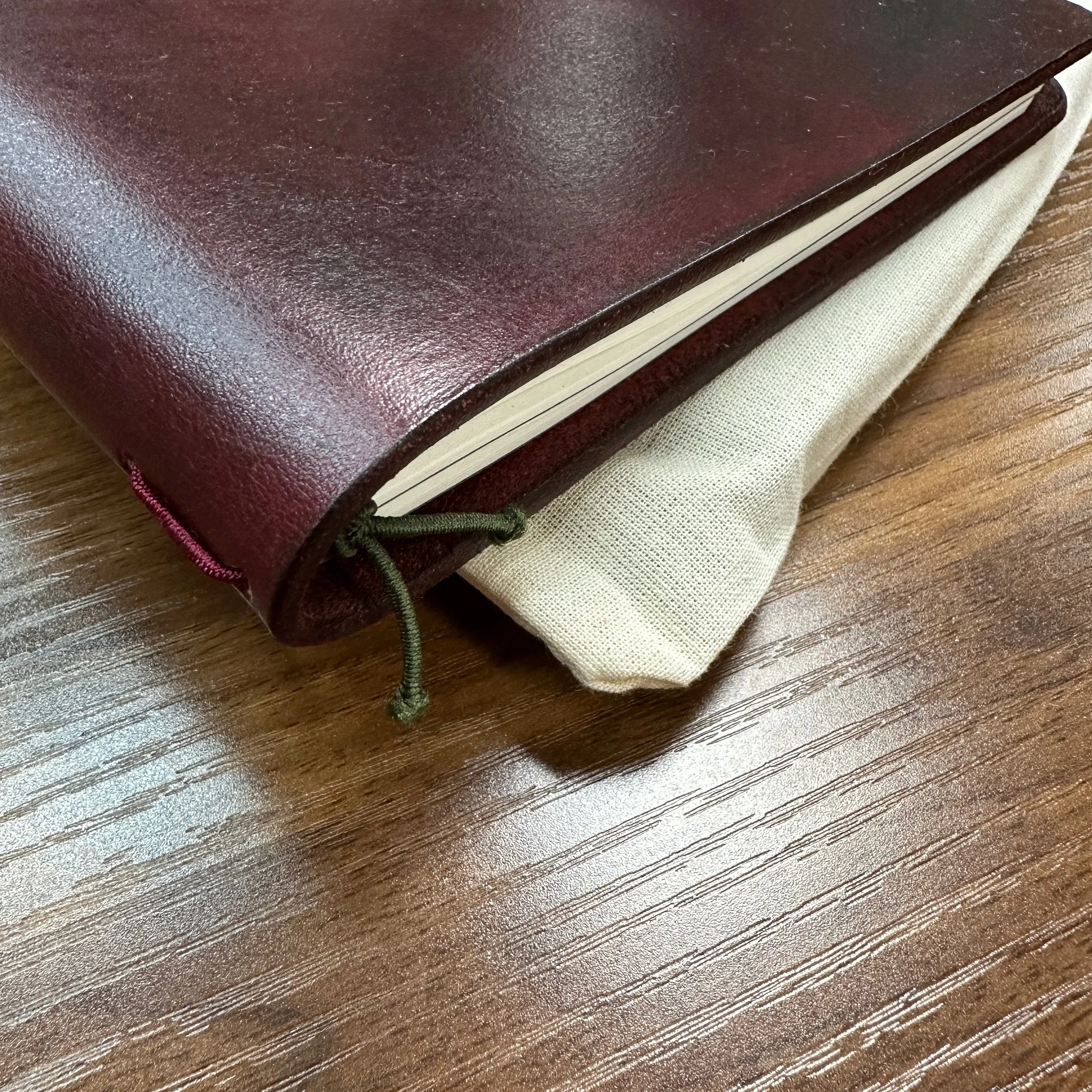 OnionBrand Handmade Leather Notebook Cover Closed (Bottom)
