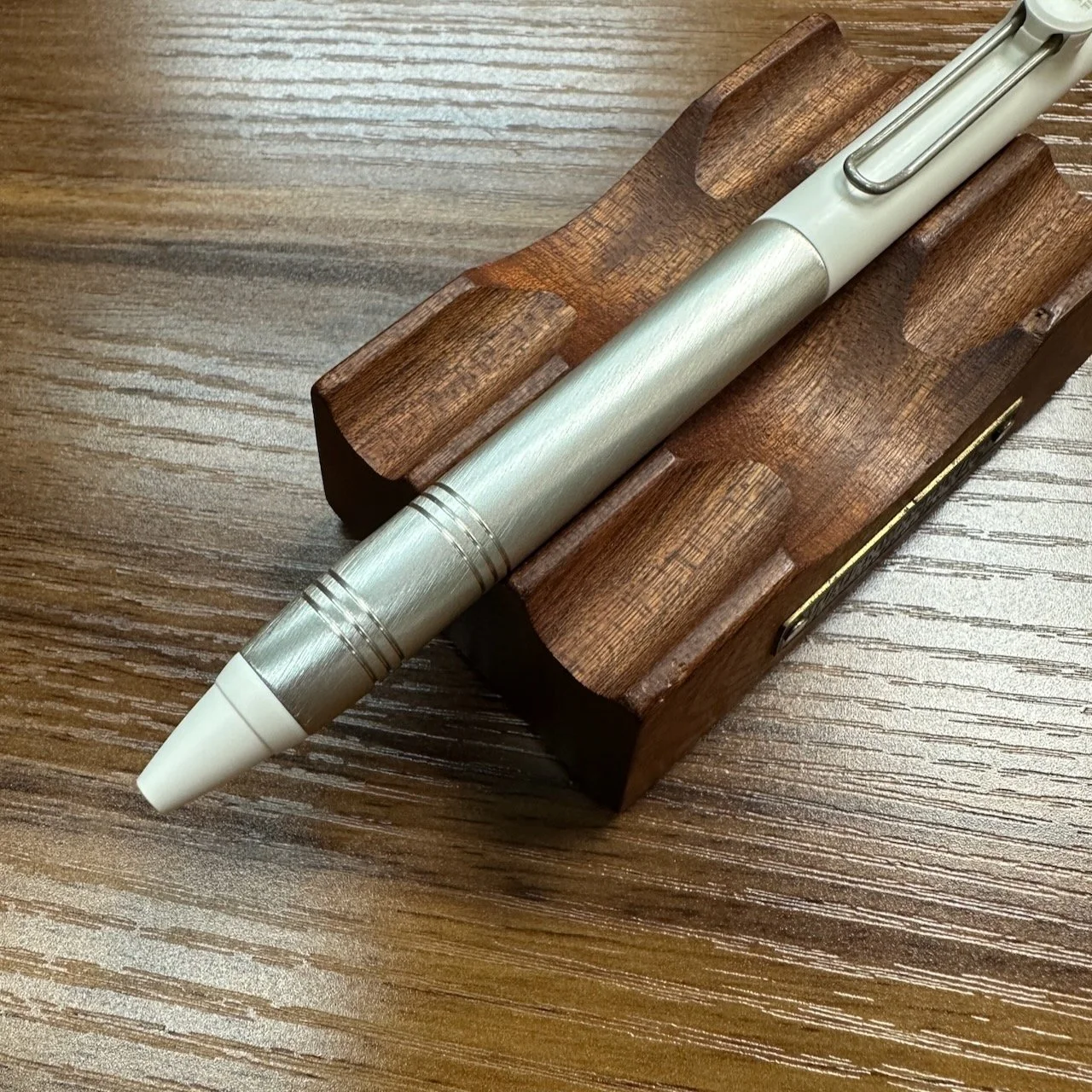 Zento Flow Birch White with Etched Barrel