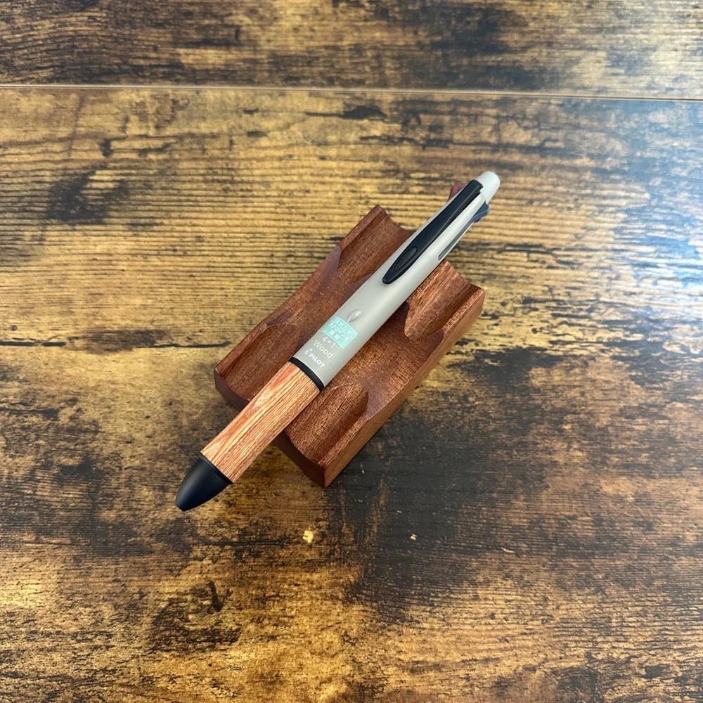 筆記具 PILOT 4+1 WOOD Gradation-green Pilot 4+1 Wood 4-Color 0.5mm Ballpen and Mechanical Pencil