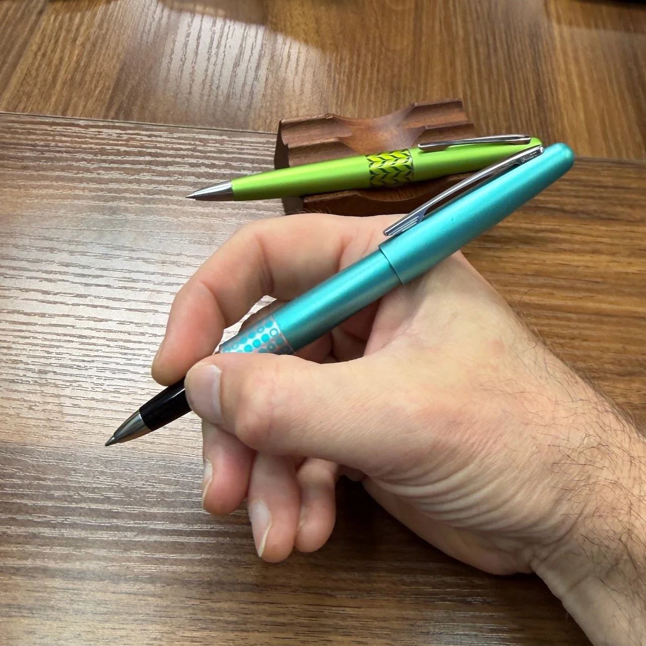 Pilot Metropolitan Rollerball in-hand posted