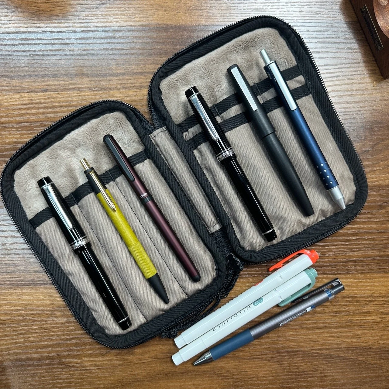 My Everyday Carry Pen Case Layout showing six pens and markers