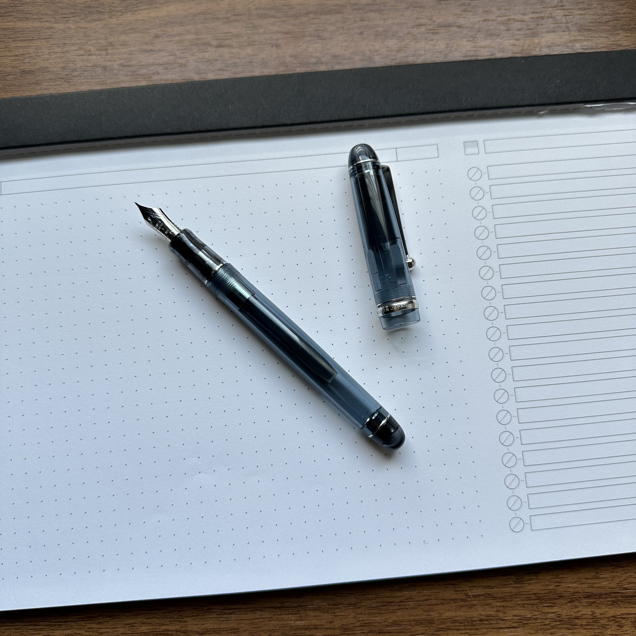 Pilot Vanishing Point Capless Fountain Pen (Black Trim) — The Gentleman  Stationer