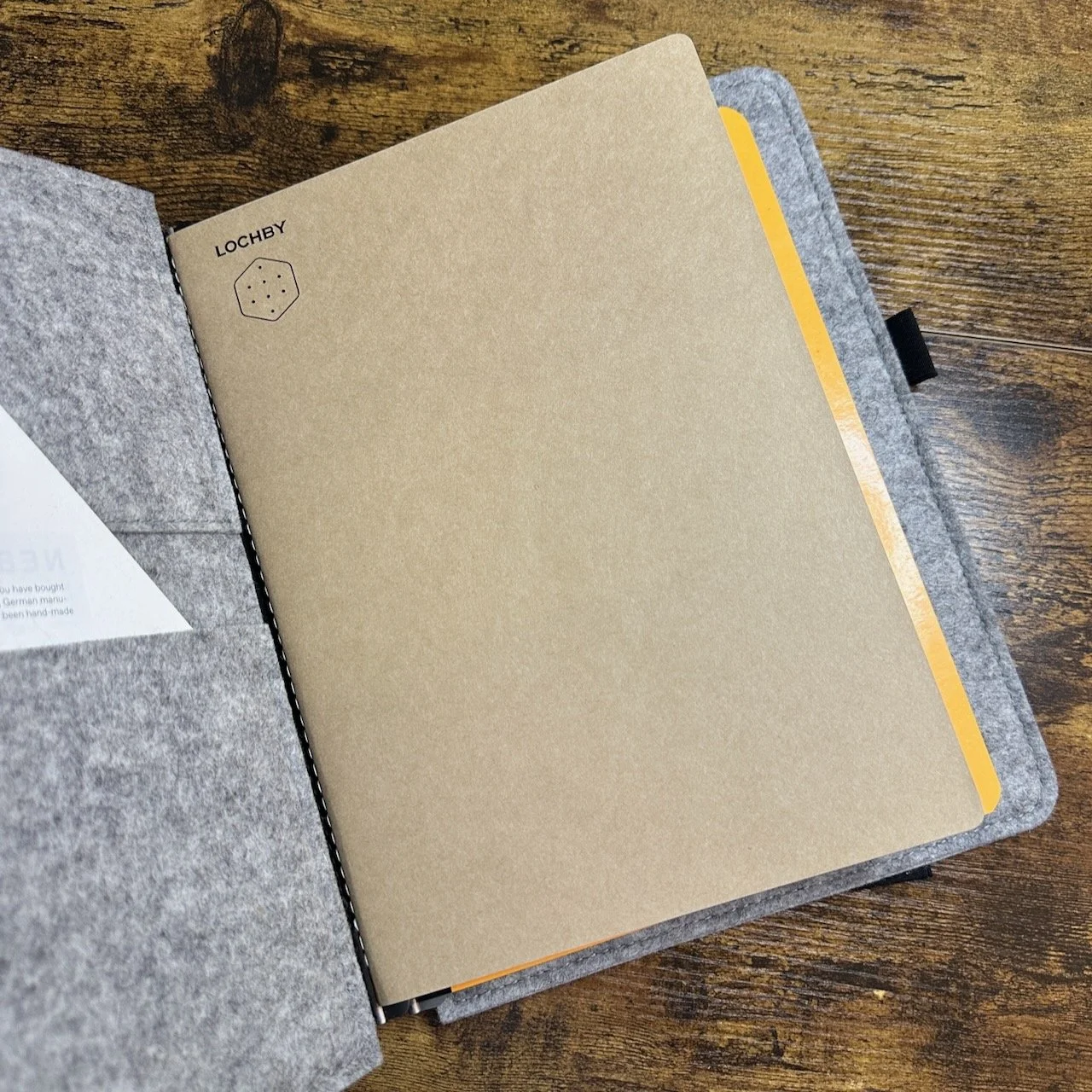 Roterfaden Taschenbegleiter B5 Interior Shot