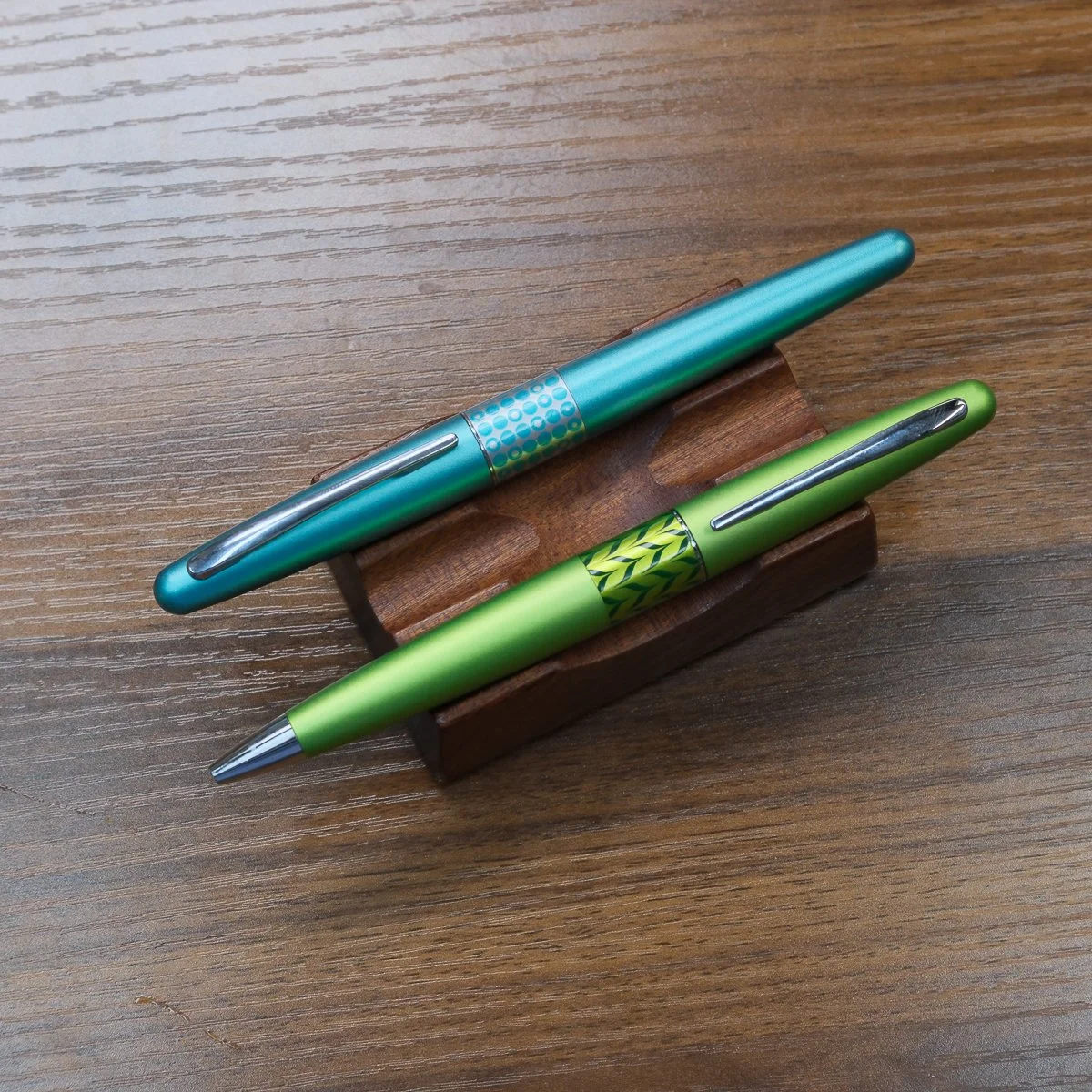 Pilot Metropolitan Rollerballs and Ballpoints Capped on a Pen Stand