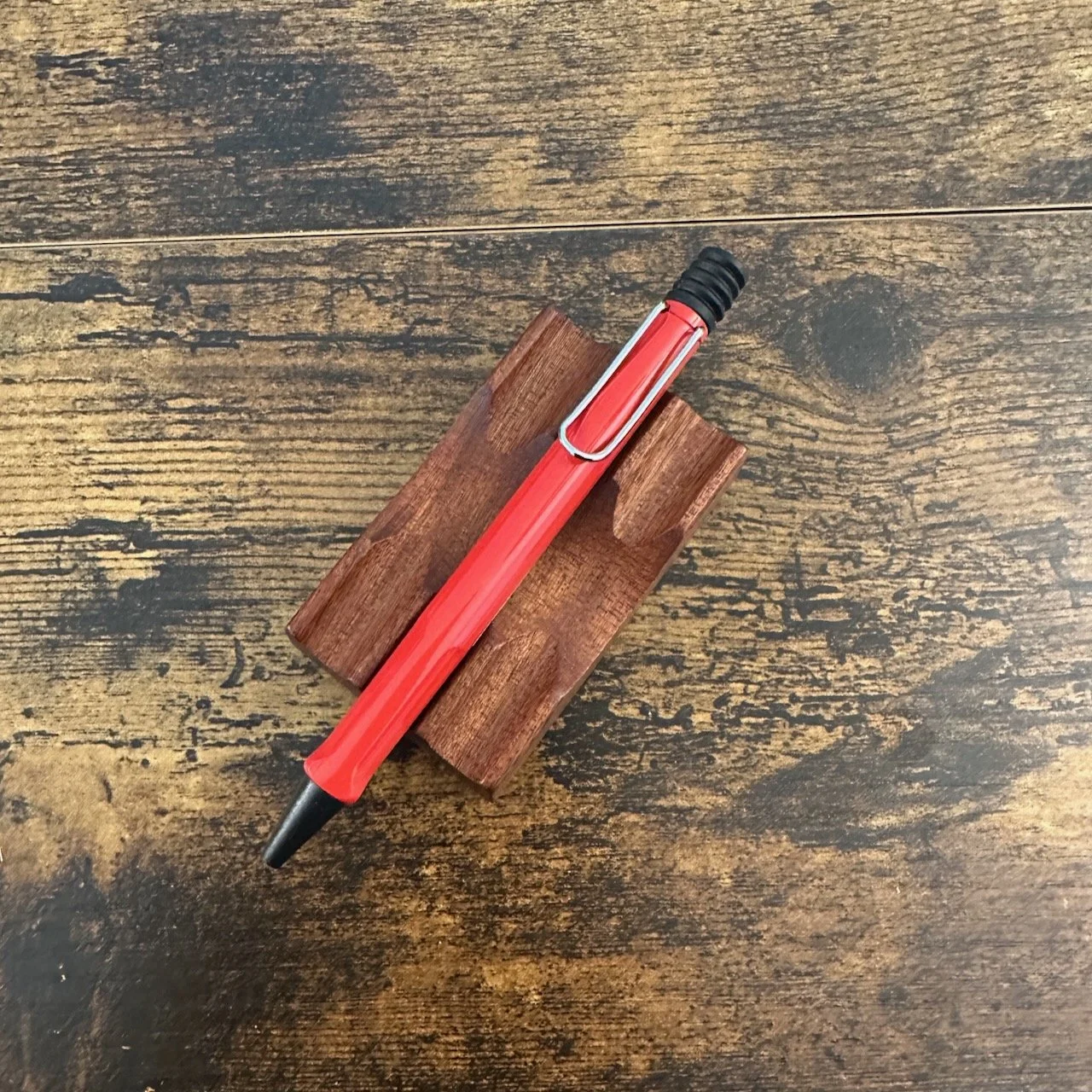 Lamy Safari Ballpoint  (Red)