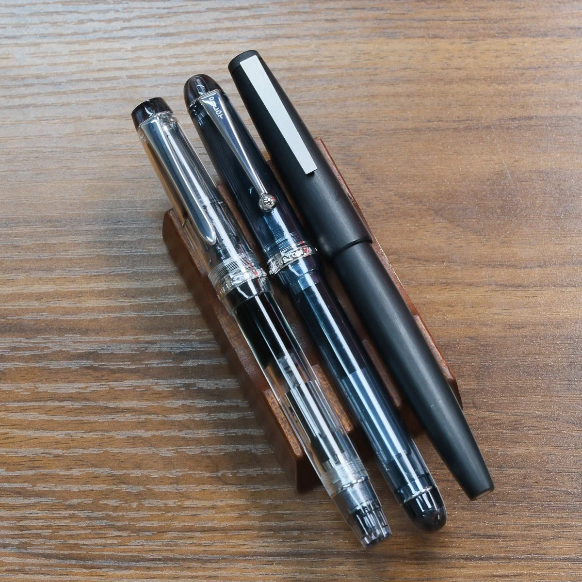 PIlot Custom Heritage 92 Compared against Pilot Custom 74 and Lamy 2000 fountain pens