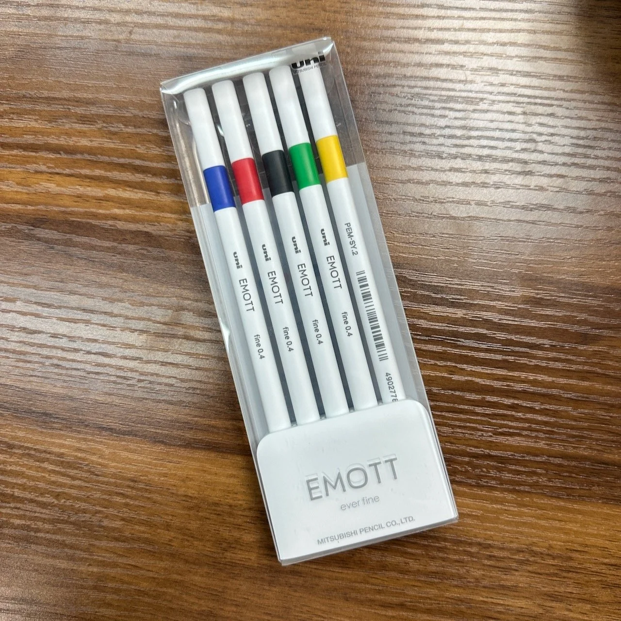 Uni EMOTT No. 1 Vivid Color