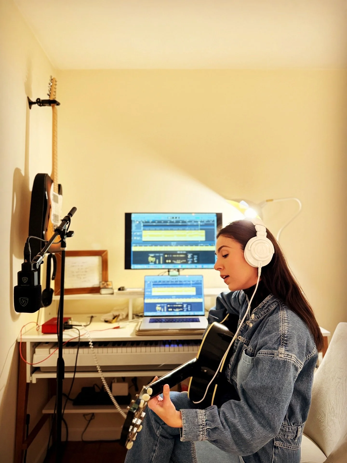 Building tracks for new music 🎸 wrapped in wires, cords and cables 😏⚡️🔌