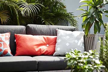 FEATURE - A Lush Backyard Oasis