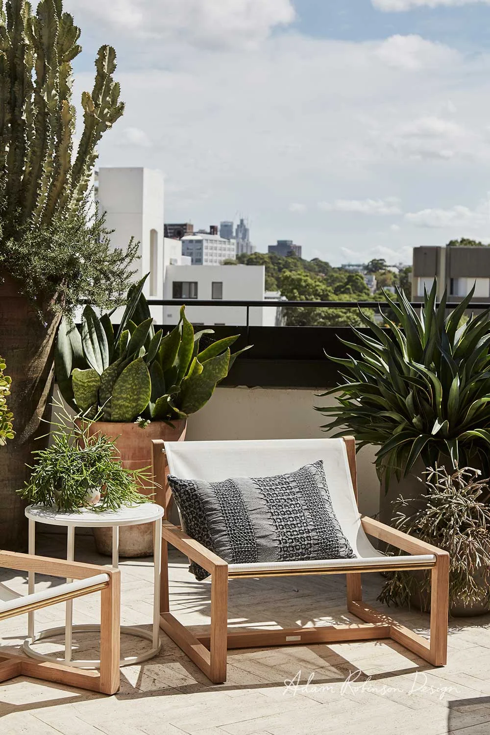 ©-Adam-Robinson-Design-One-Balcony-Four-Ways-with-Harbour-Outdoor-1976-COASTAL-06.jpg