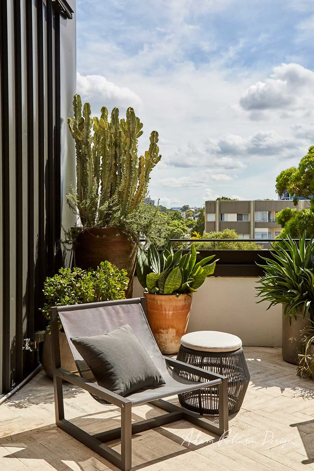 ©-Adam-Robinson-Design-One-Balcony-Four-Ways-with-Harbour-Outdoor-1976-STYLISH-06.jpg