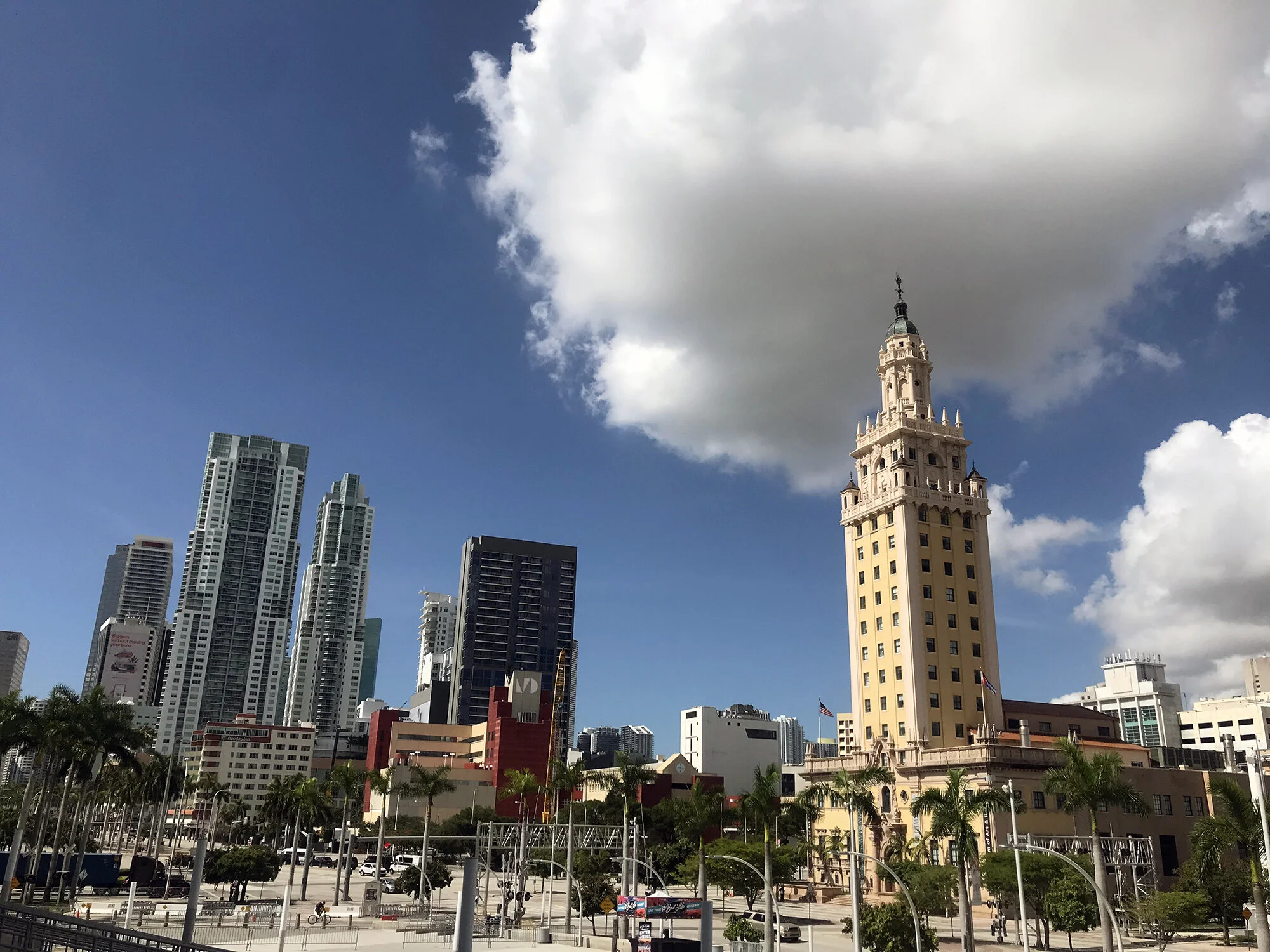 The tower was built in 1925 and was originally the headquarters of the newspaper The Miami News. The architects took inspiration from the La Giralda tower in Seville, Spain.From 1962 to 1974 the Federal Government used the tower to receive refugees …