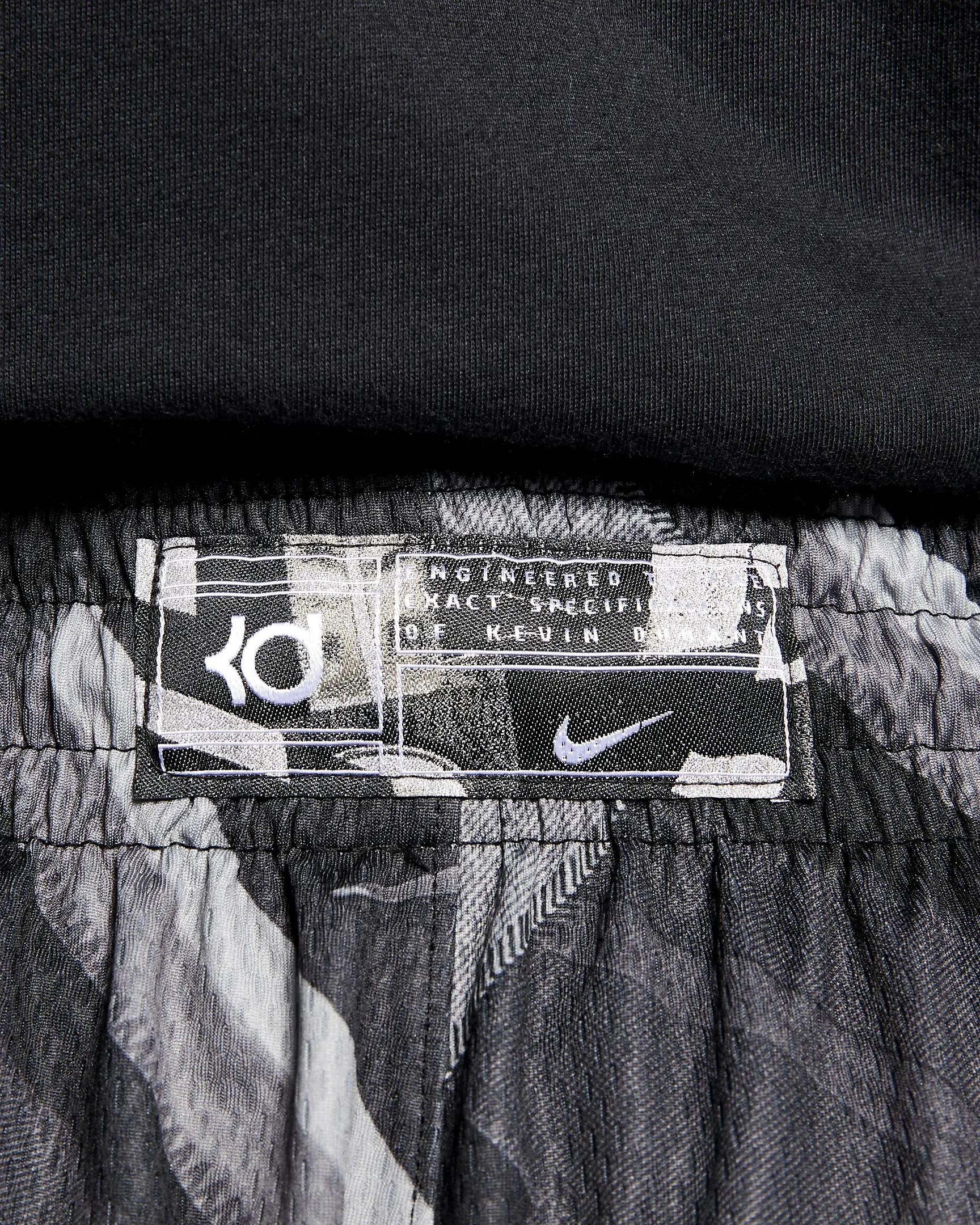 KD2-R19_short-blk-det.jpg