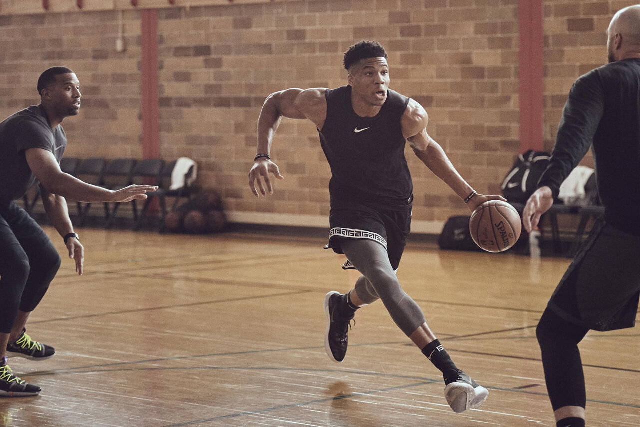 nike-giannis-antetokounmpo-zoom-freak-1-official-unveil-release-date-2.jpg