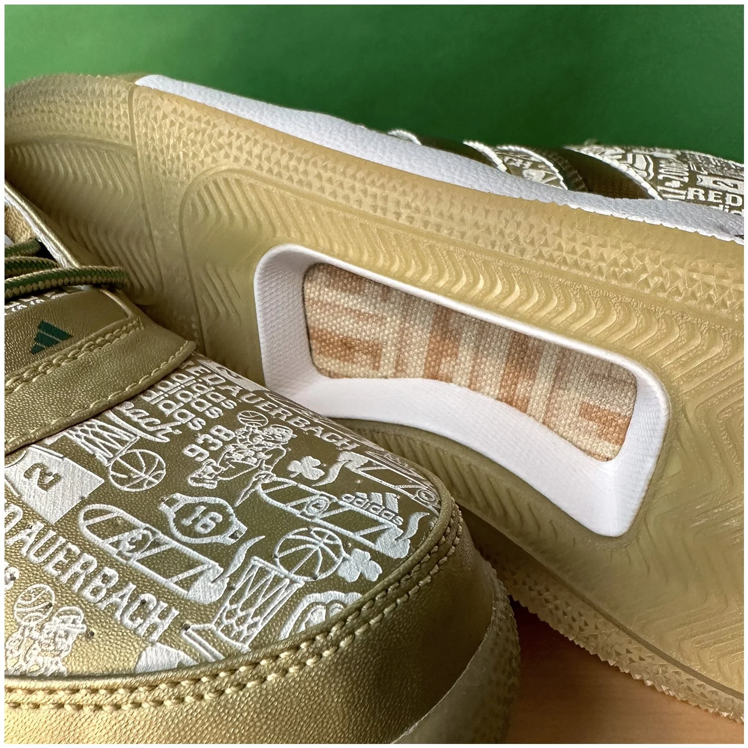 redxadidas_03.jpg