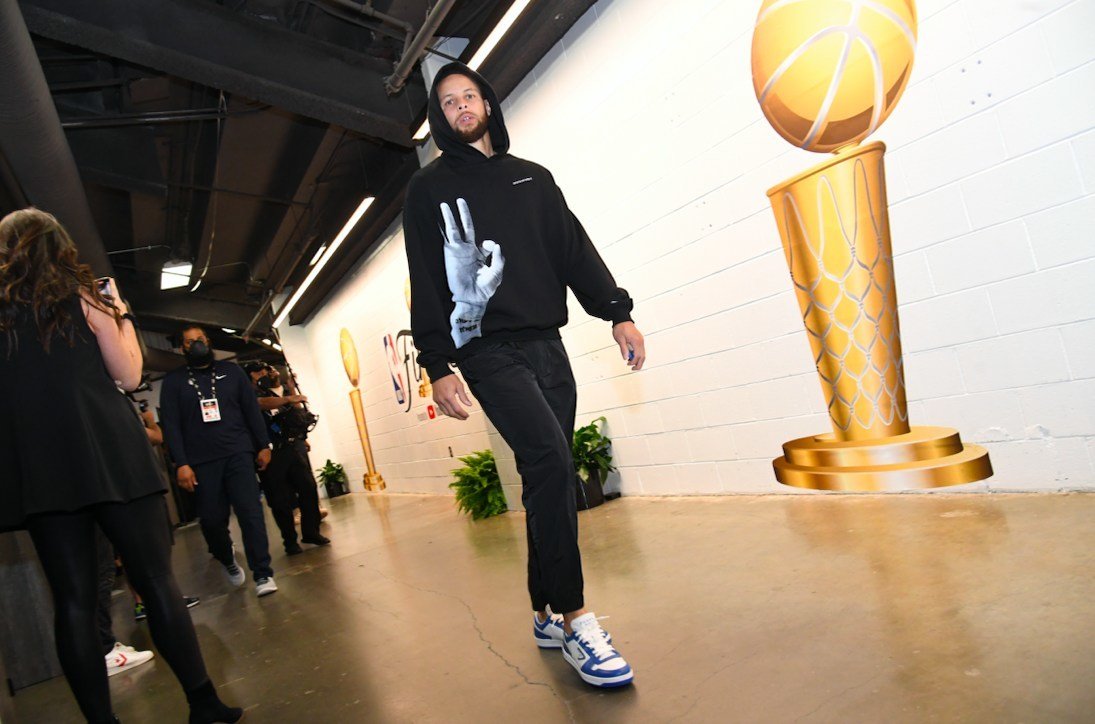 2021 Style Recap with Stephen Curry repping Trophy Hunting — DUSTIN O.  CANALIN