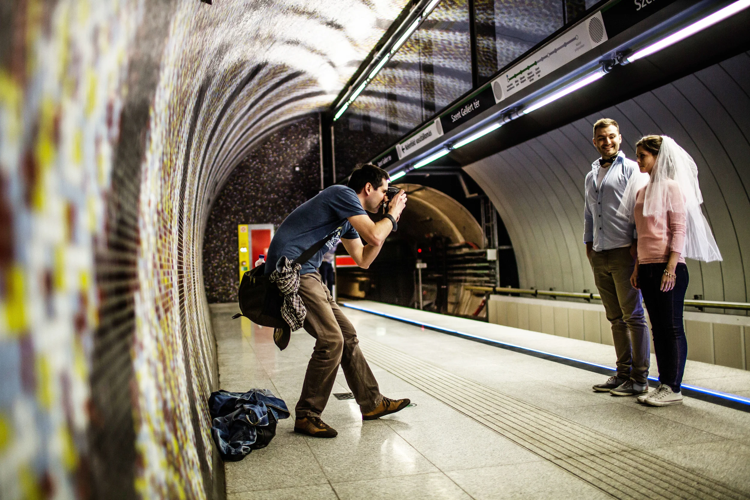 A budapesti metróállomások három amerikai és egy svájci állomással versenyeztek, végül a zsűri díját és a közönségdíjat is hazavihették. A Fővám téri és a Szent Gellért téri megálló egy fiatal magyar építésziroda, a Spora Architects munkája.