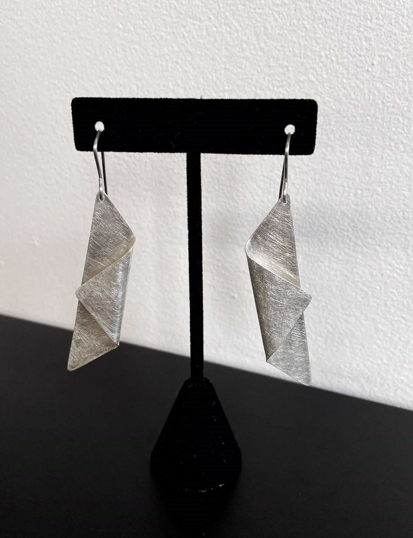 Earrings-Triangle Loose line fold 2.jpg