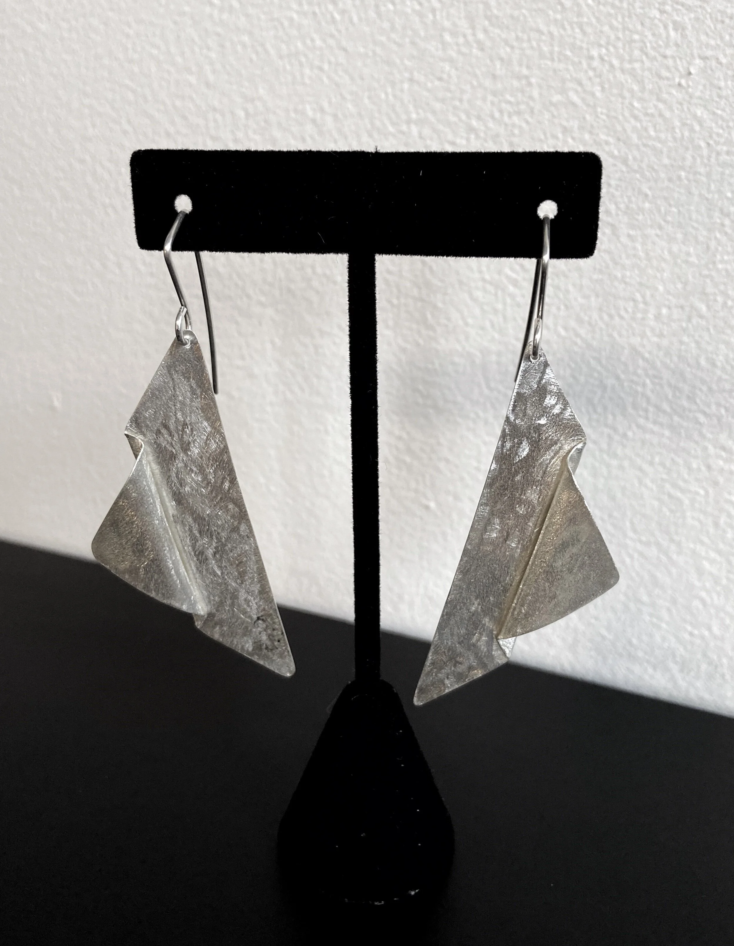 Earrings-3D Triangle line fold2.jpg
