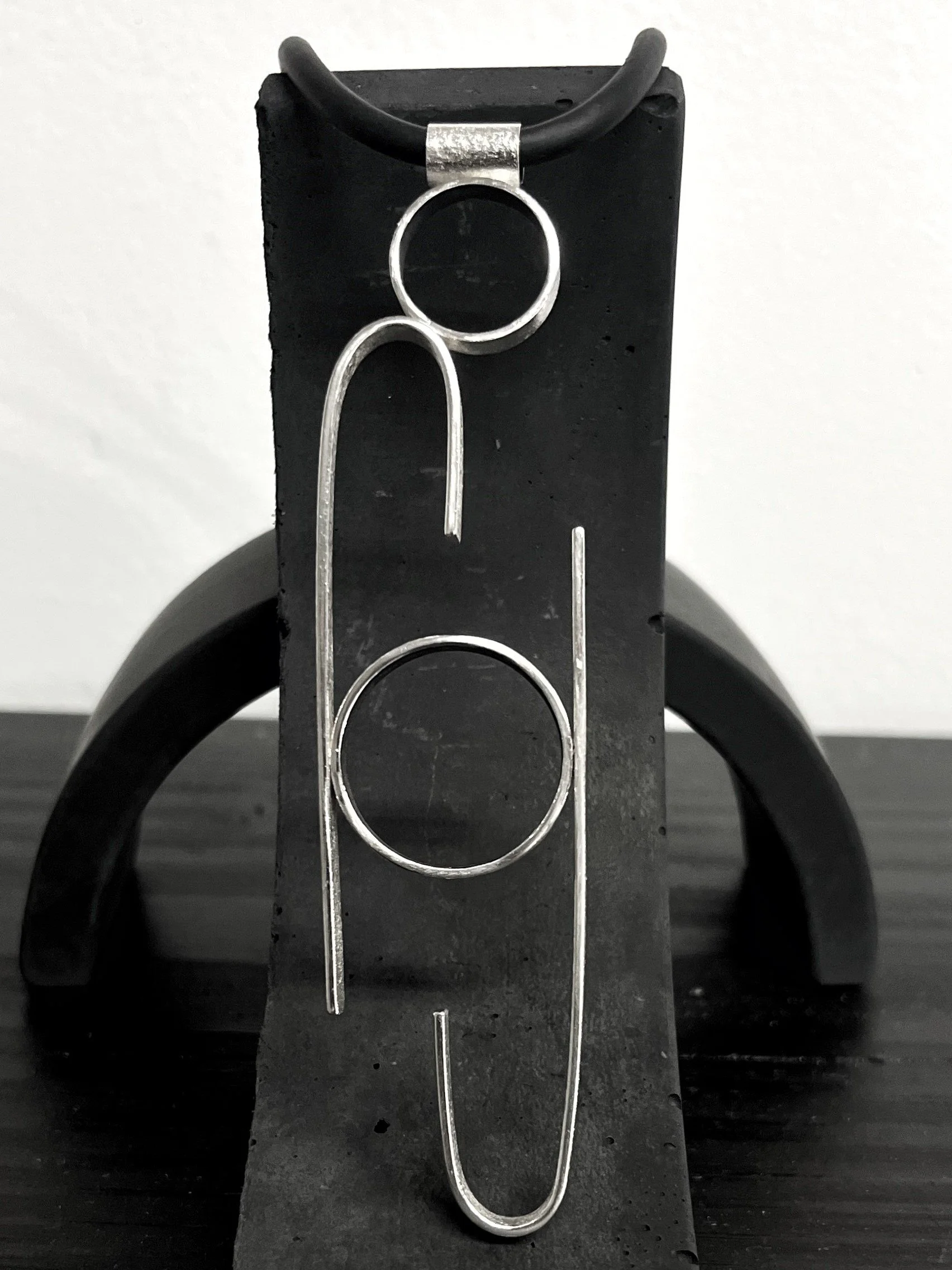 Pendant-MCM double loops w curved bars.jpg