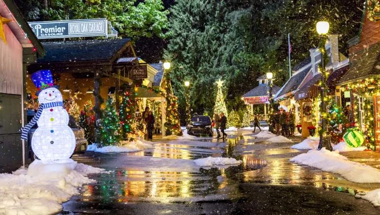 hallmark-town2.jpg