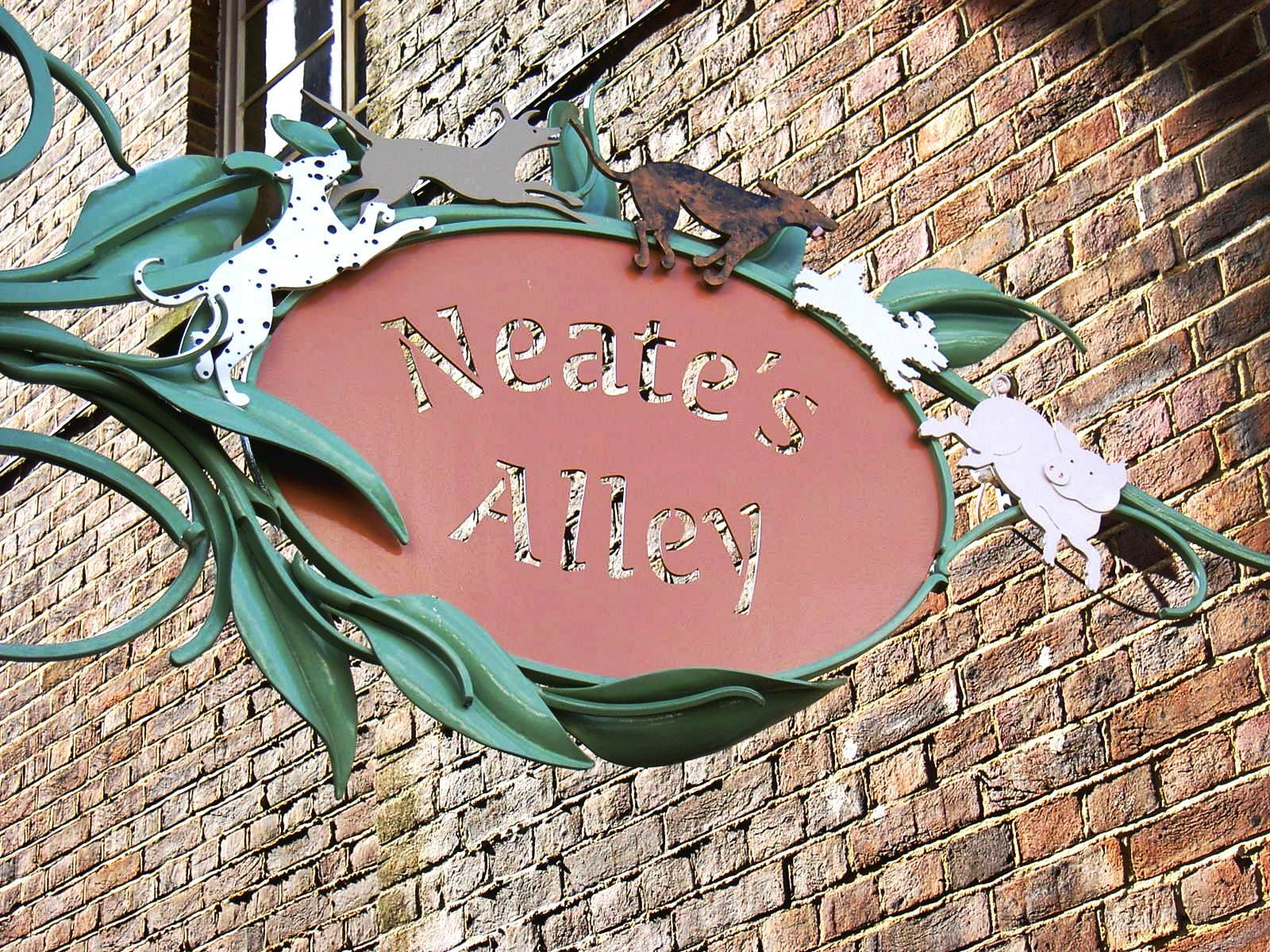 Neate's Alley Sign, Leatherhead