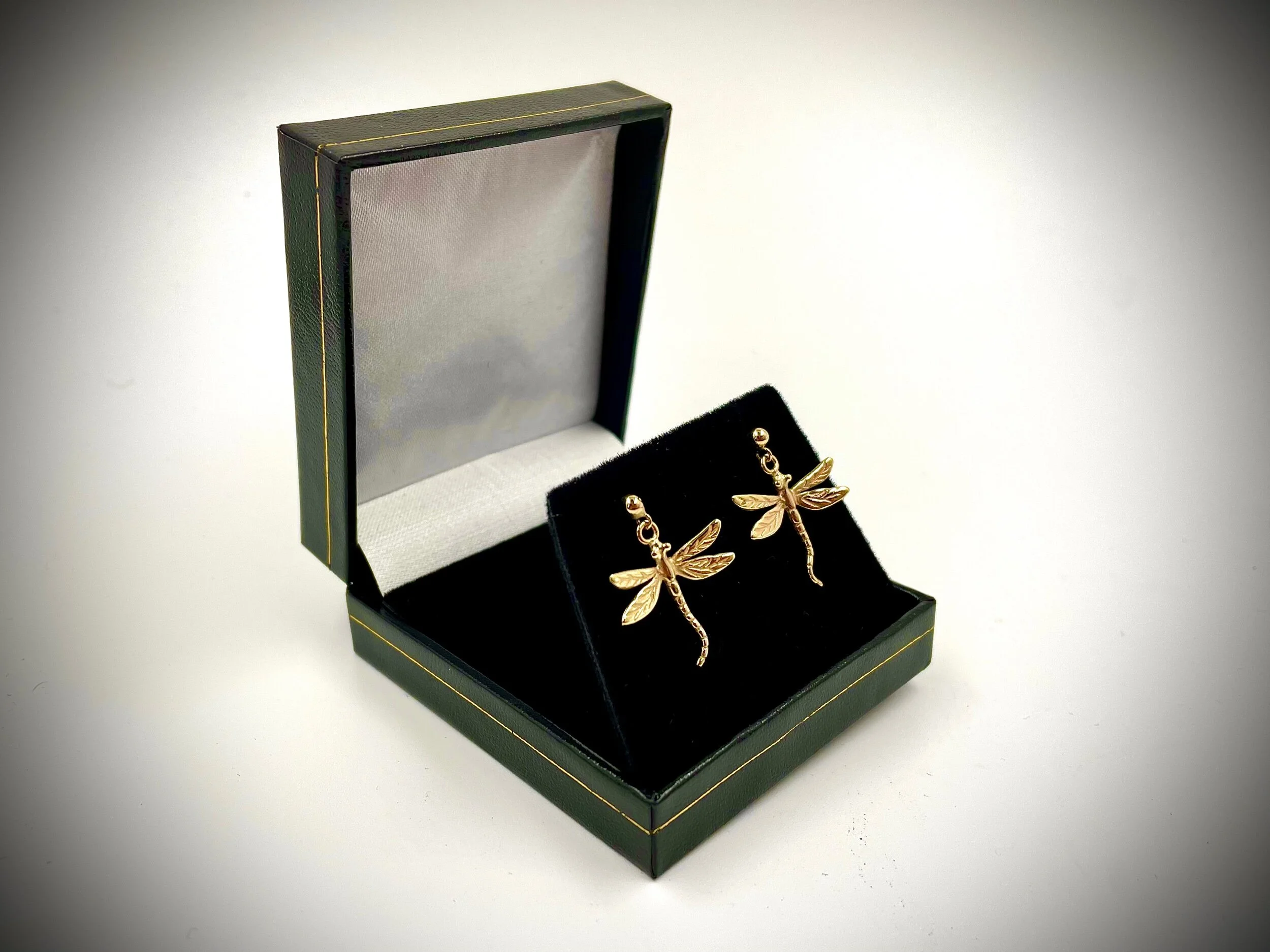 EBA9FC52-0D0C-4CD7-AA93-2F4C1D80DF4D