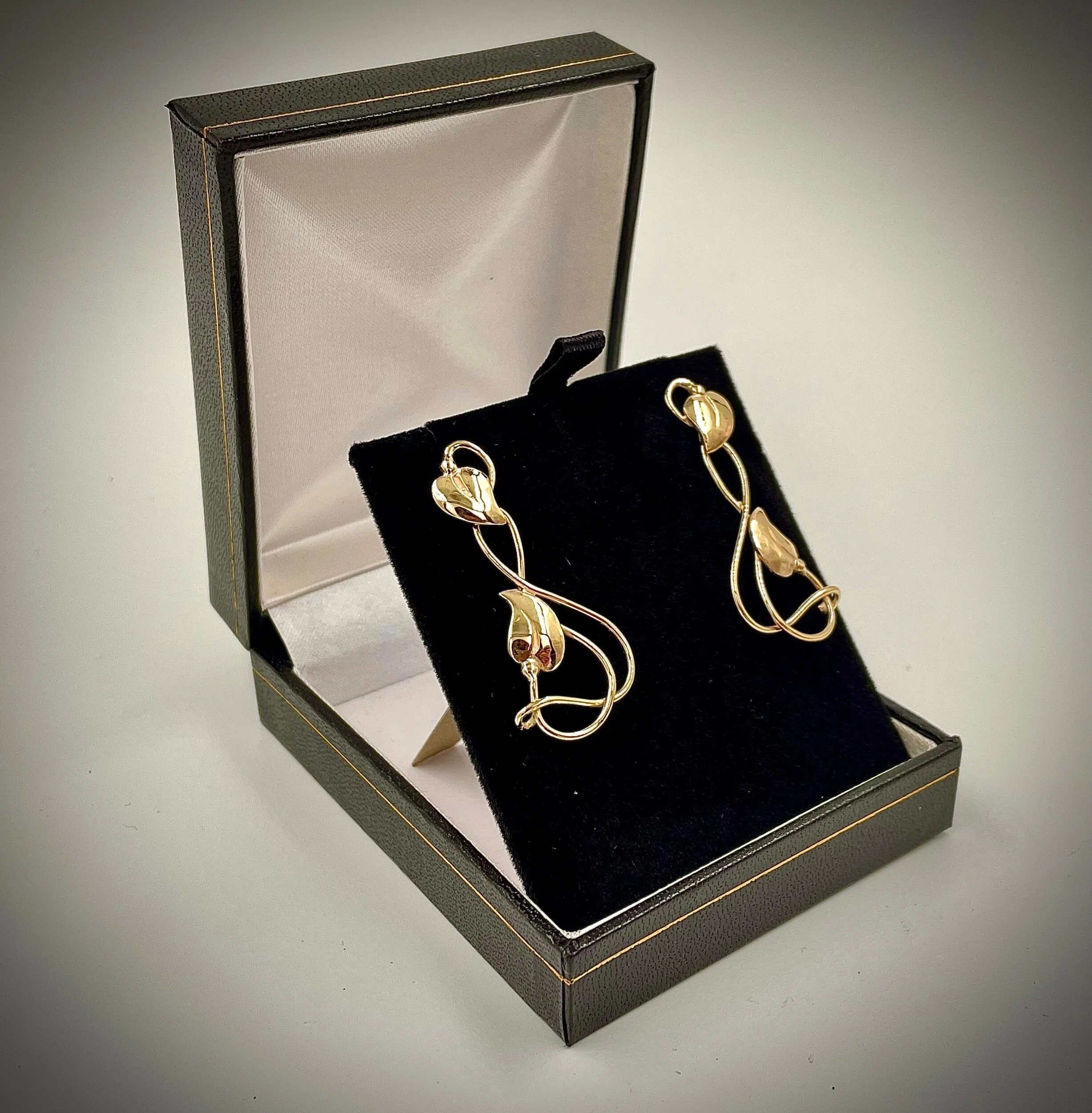 A9B8DEDC-ECD7-4E48-863C-49DBD7B995FF