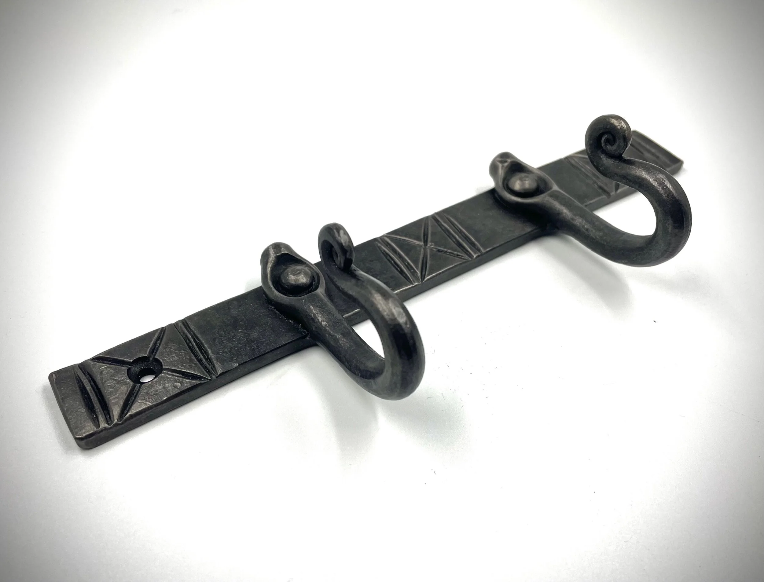 C6998C7B-B48B-4558-945B-90225F0B3544