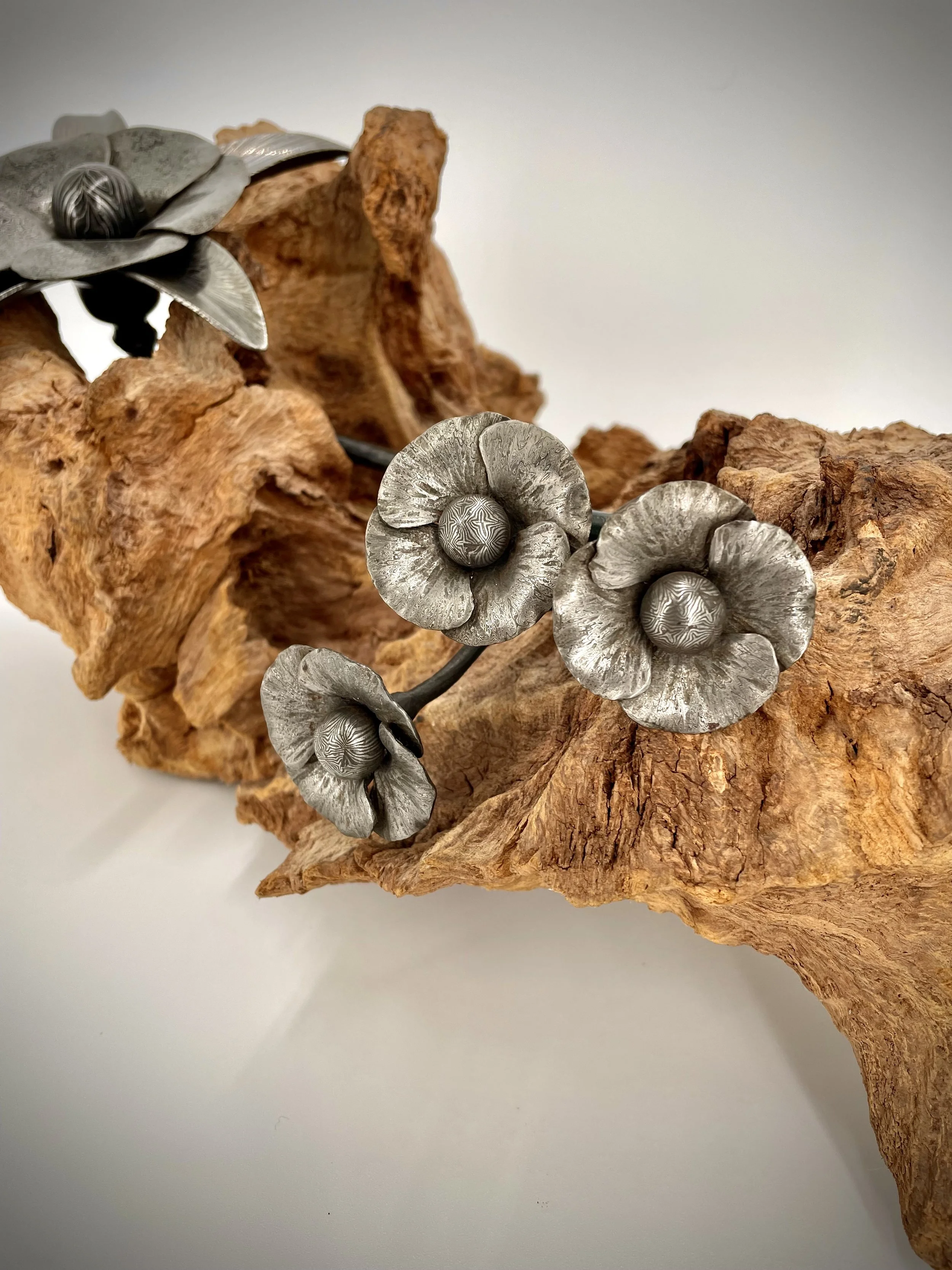 Damascus interior sculpture 4 flowers 1.jpg
