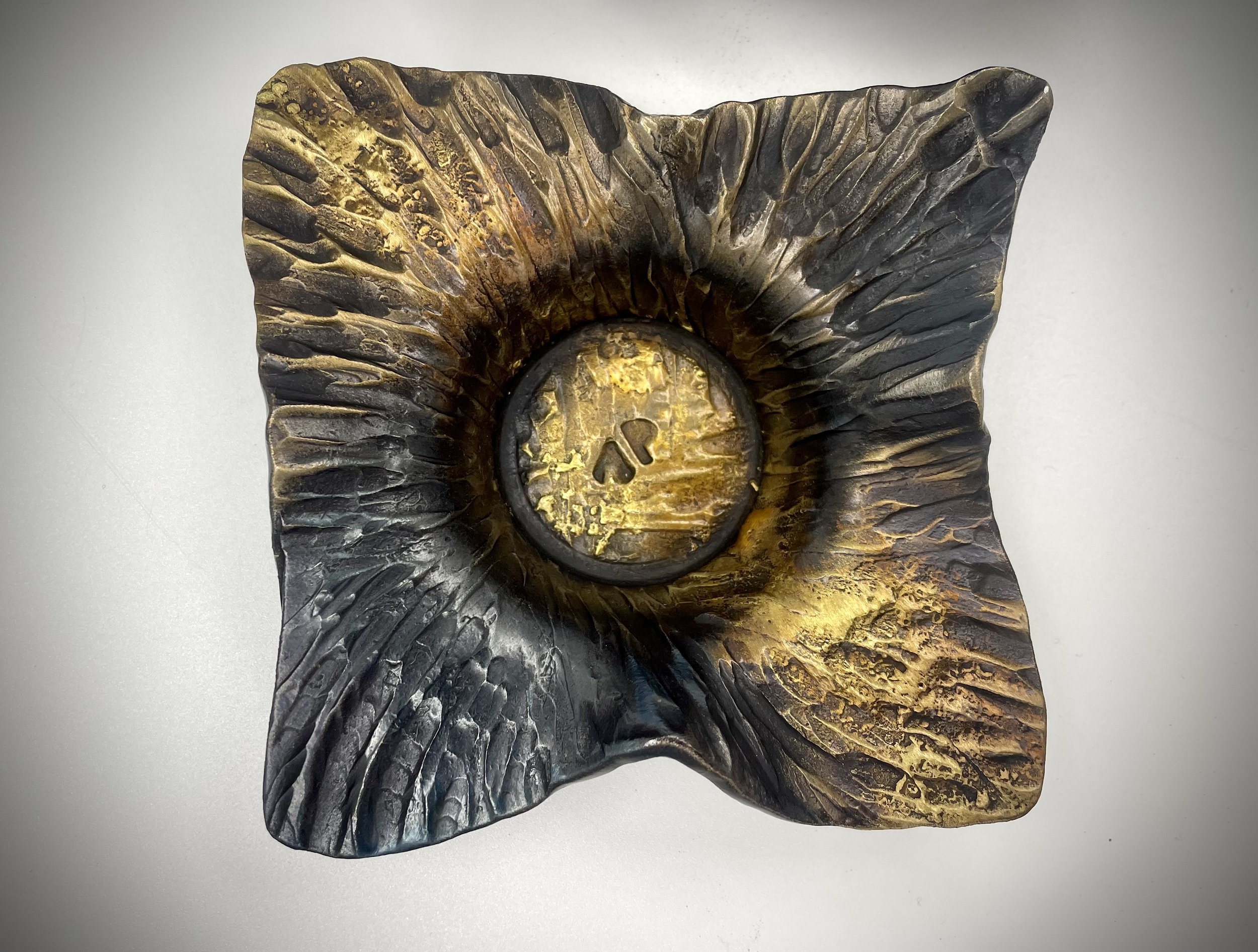 Steel tealight holder 2.jpg