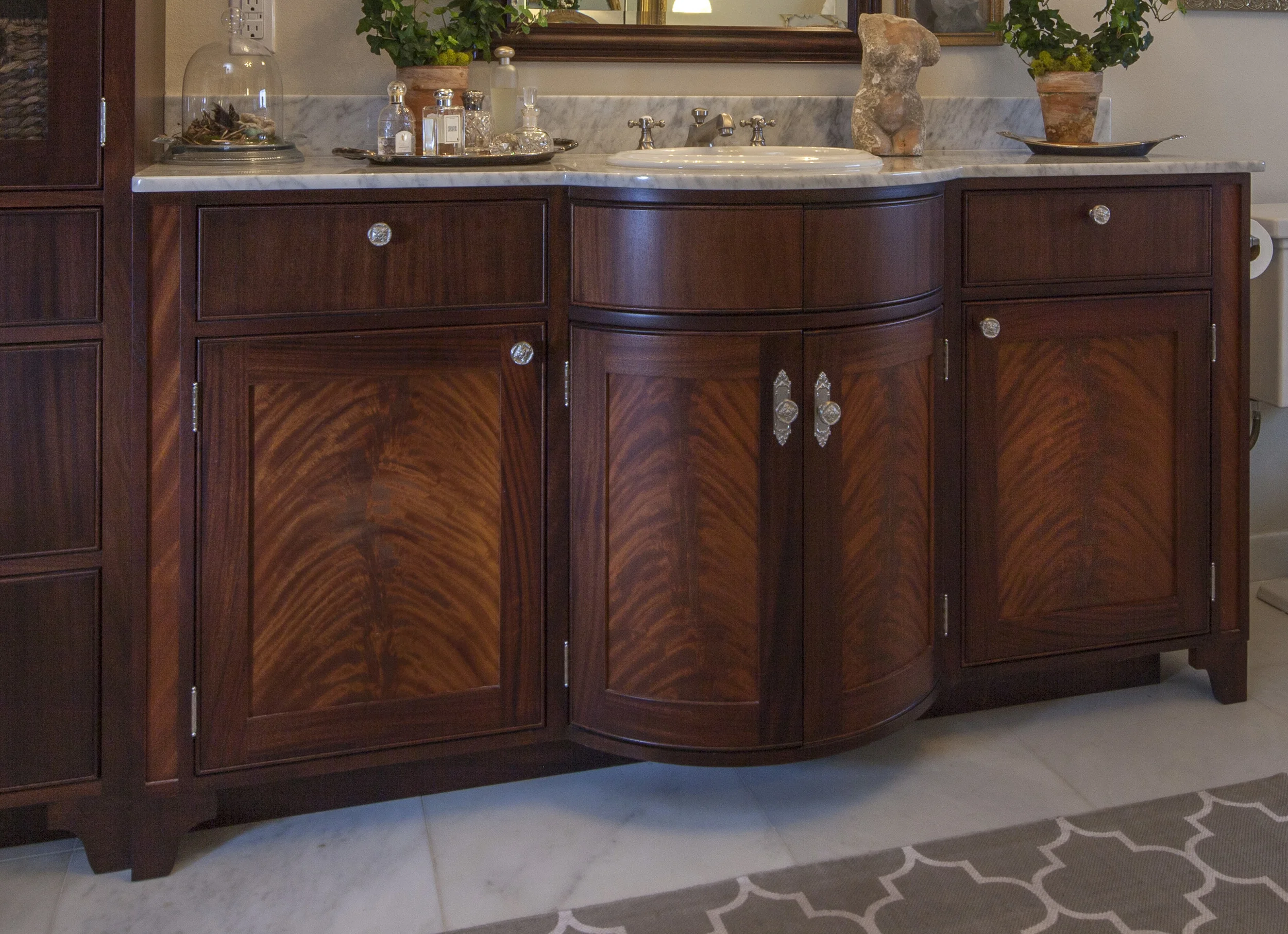 Bathroom Vanity (close-up)