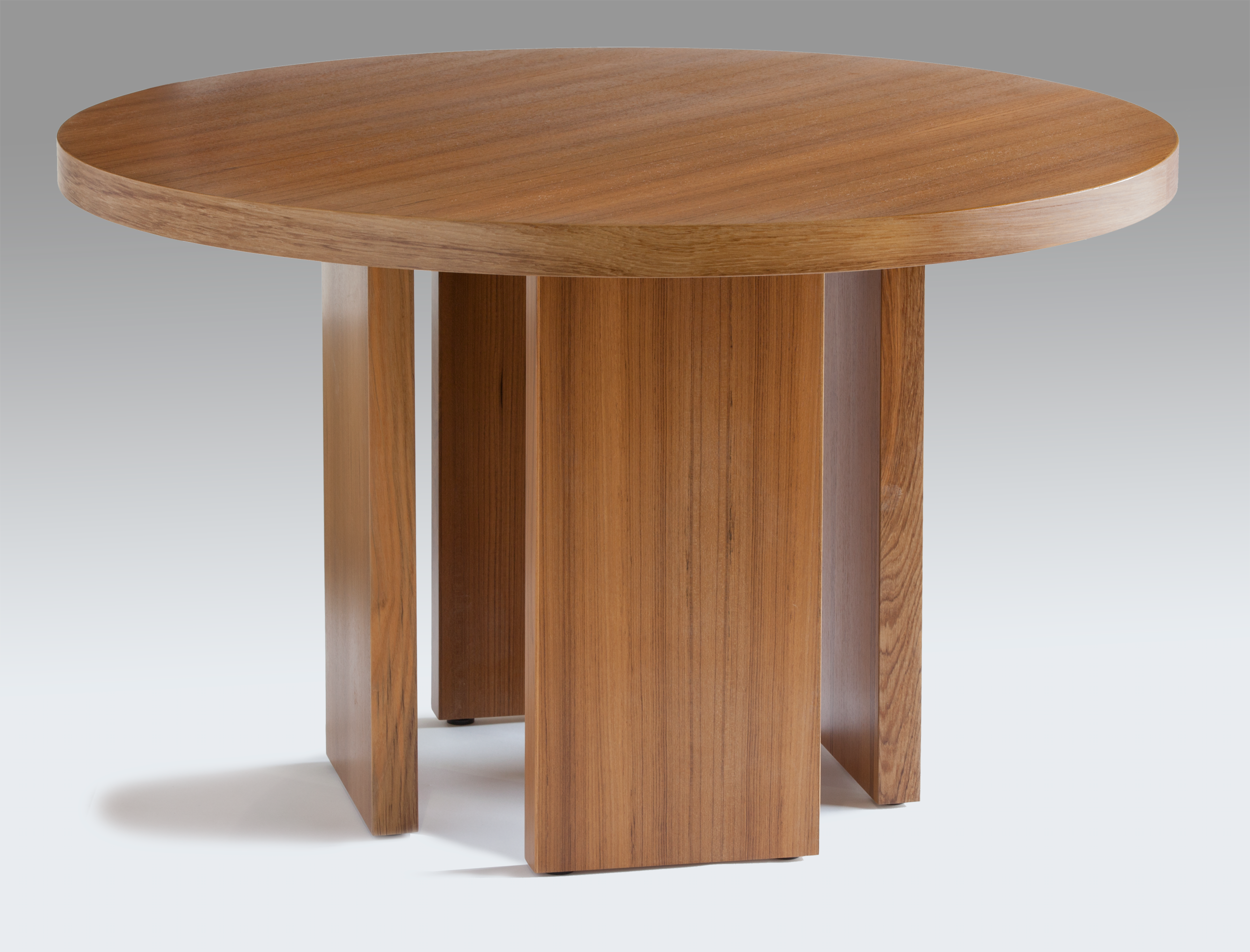 Circular game table of teak wood Learn more...